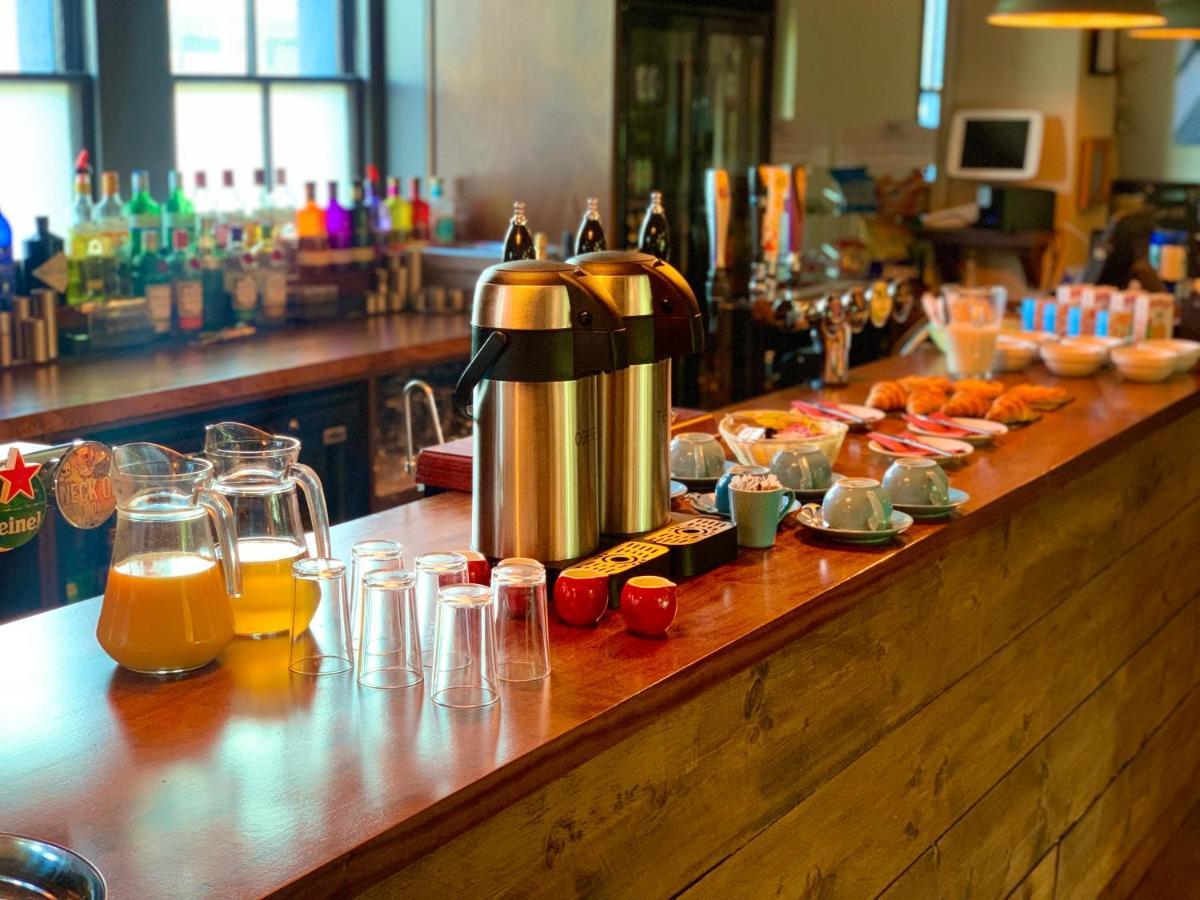 Crown & Anchor 호텔 워킹 외부 사진